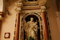 Chiesa-del-Rosario-Altare-di-San-Pietro